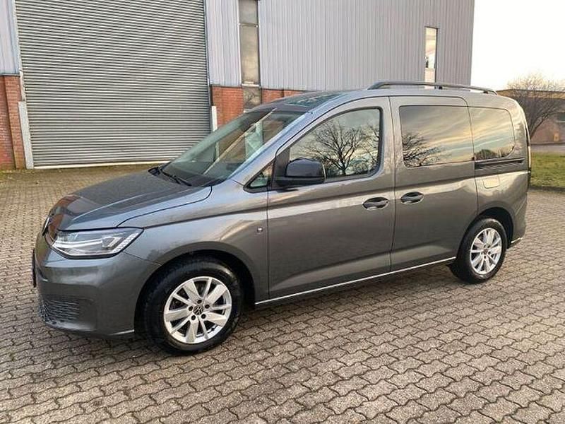 Gebraucht VW Caddy Life 154 PS (113 kW) 2023 Indiumgrau Van / Kleinbus