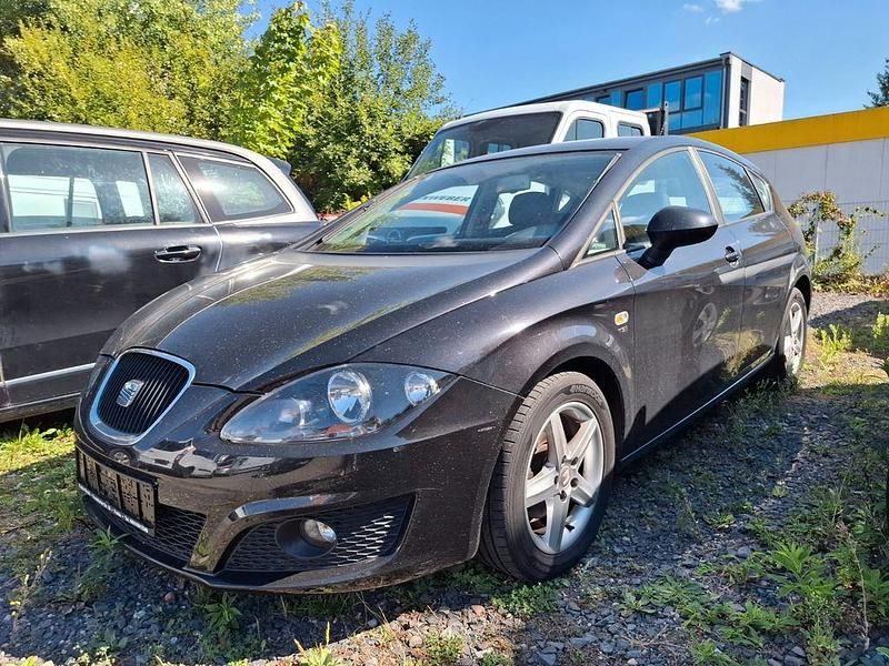 Schwarz Gebraucht 2011 Seat Leon Ecomotive Limousine | 3.489 € (Guter Preis) - Bild 1/4