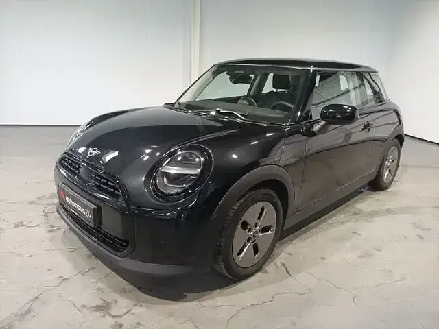 Second-hand Mini Cooper Essential 156 CP (114 kW) 2024 Negru Hatchback