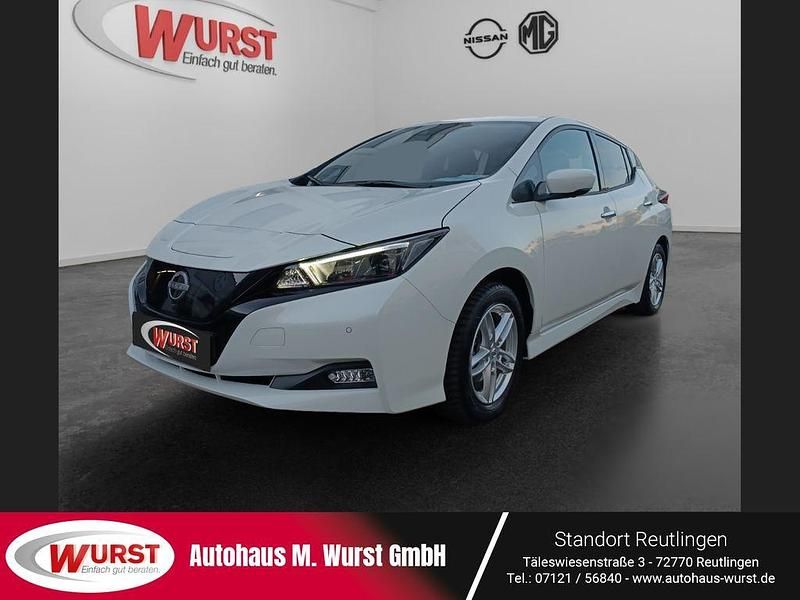 Gebraucht Nissan Leaf Tekna 110 kW (150 PS) 2022 M) (weiss Kleinwagen