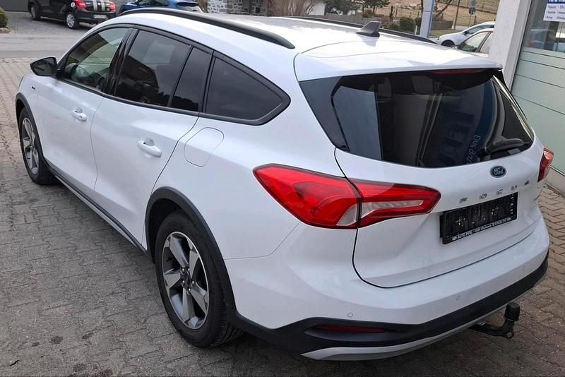 Gebraucht Ford Focus Active 125 PS (91 kW) 2019 Weiß Kombi