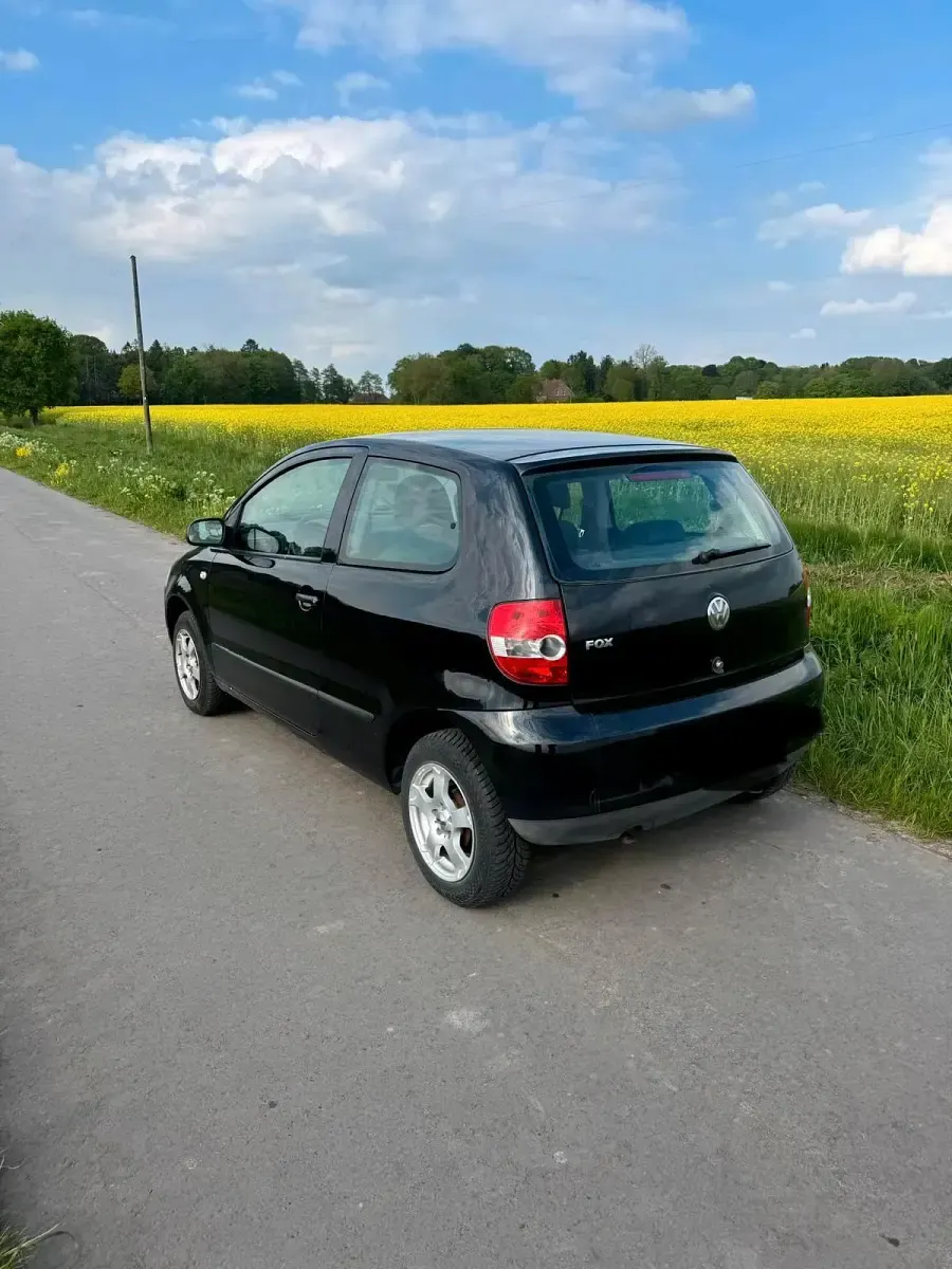 Używany VW Fox 55 KM (40 kW) 2006 Czarny Hatchback