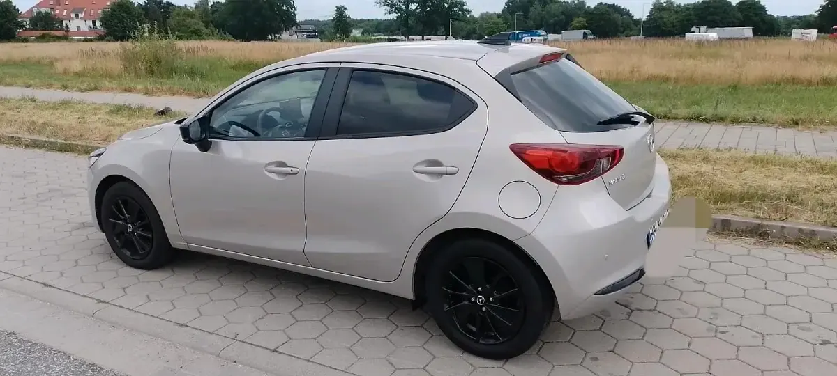Gebraucht Mazda 2 90 PS (66 kW) 2024 Silber Kleinwagen