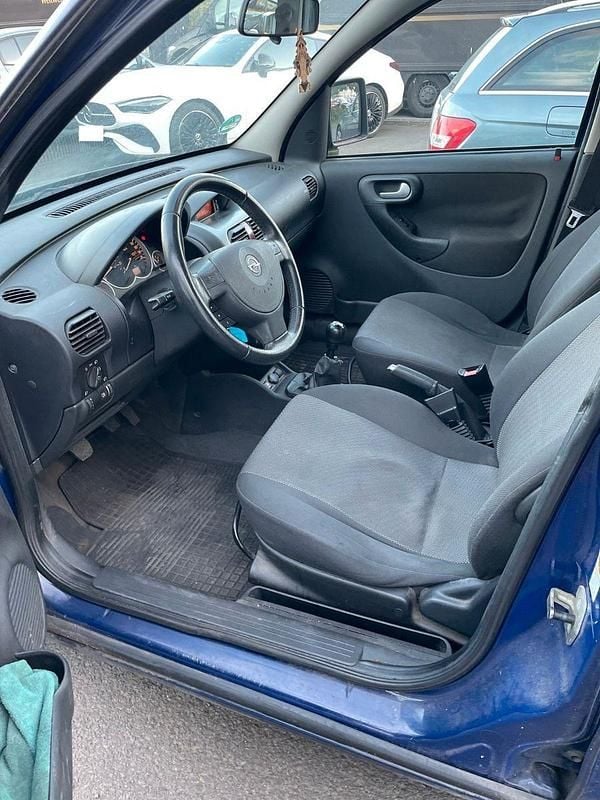 Gebraucht Opel Combo 94 PS (69 kW) 2011 Blau Van / Kleinbus