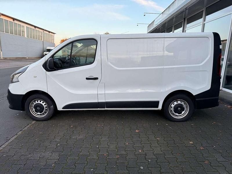 Gebraucht Renault Trafic Komfort 95 PS (69 kW) 2017 Weiß Van / Kleinbus