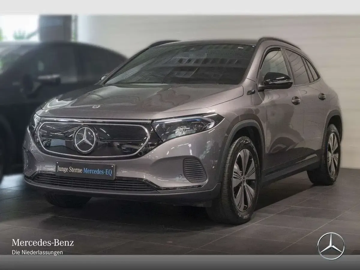 Gebraucht Mercedes EQA250 Progressive 139 kW (190 PS) 2022 Grau SUV