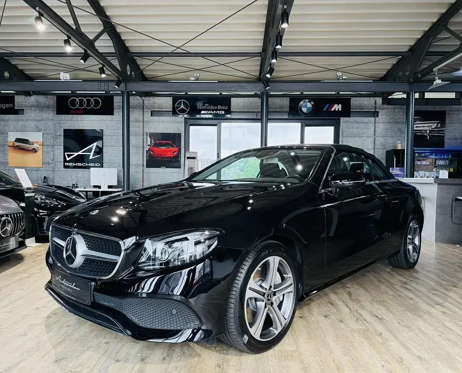 Gebraucht Mercedes E400 333 PS (244 kW) 2018 Schwarz Cabrio