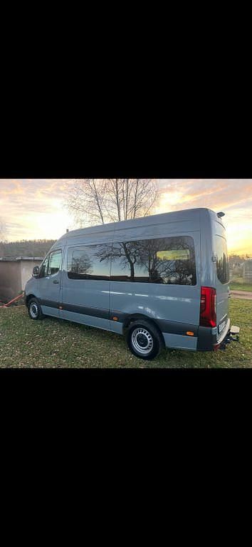 Gebraucht Mercedes Sprinter 170 PS (125 kW) 2023 Grau Van