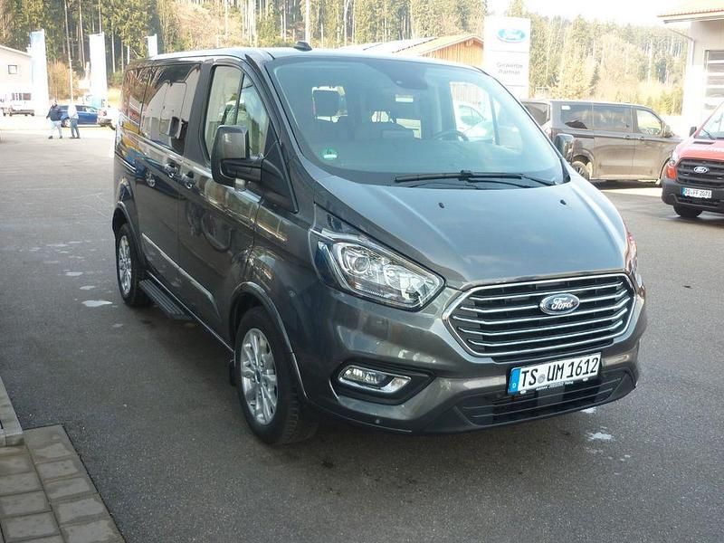 Gebraucht Ford Tourneo Custom 131 PS (96 kW) 2019 Grau Van