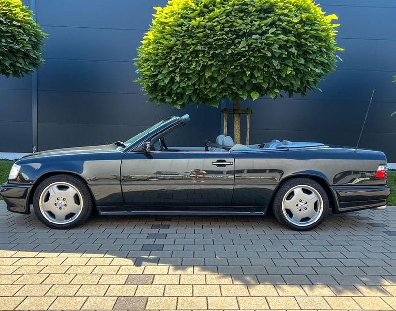 Gebraucht Mercedes E320 AMG 220 PS (161 kW) 1995 Schwarz Cabrio
