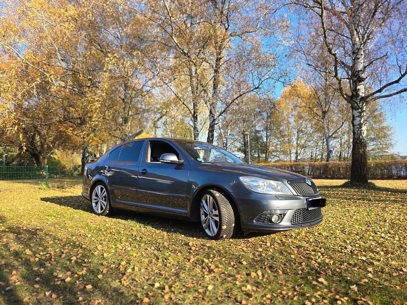 Gebraucht Skoda Octavia RS 200 PS (147 kW) 2011 Grau Limousine