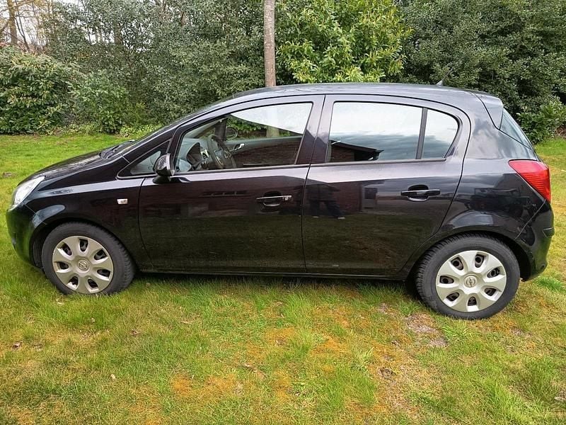 Gebraucht Opel Corsa 80 PS (58 kW) 2008 Schwarz Kleinwagen