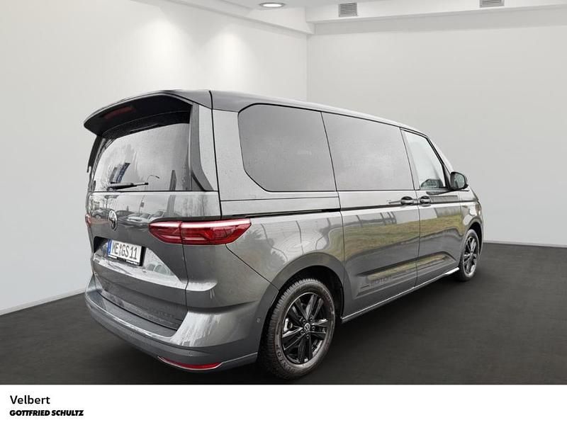 Second-hand VW Multivan Life 150 CP (110 kW) 2025 Negru Monovolum