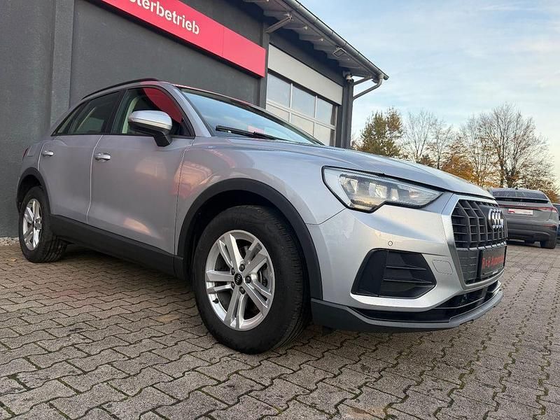 Gebraucht Audi Q3 Basis 150 PS (110 kW) 2022 Silber SUV