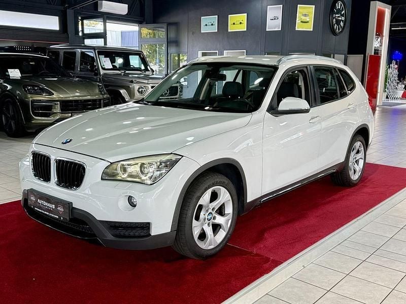 Mineralweiss metallic Gebraucht 2012 BMW X1 Sport Line SUV | 9.600 € (Fairer Preis) - Bild 1/4