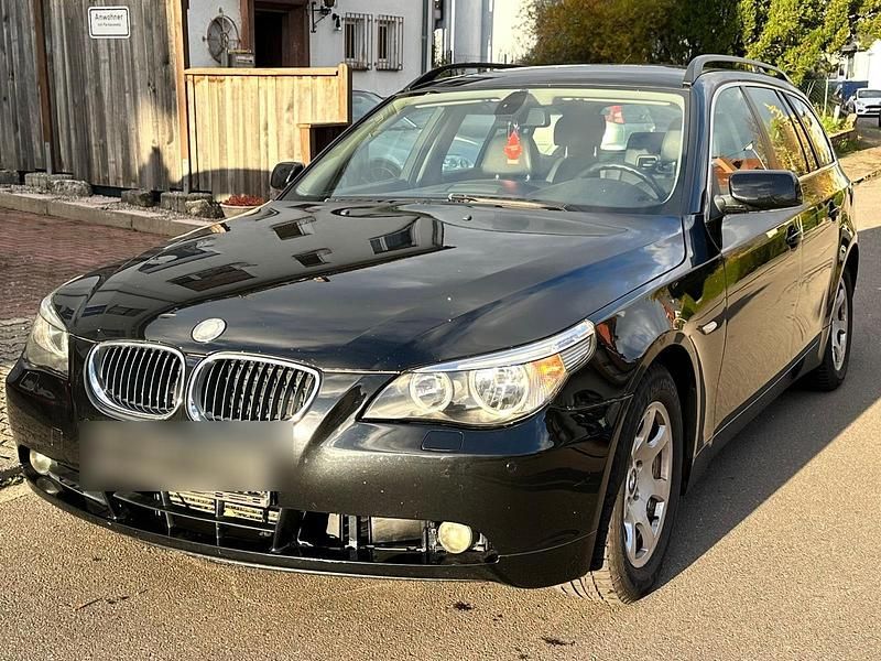 Schwarz Gebraucht 2004 BMW 525 Kombi | 2.200 € (Guter Preis) - Bild 1/4