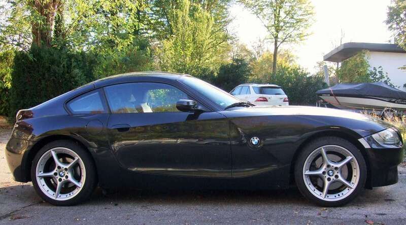Schwarz Gebraucht 2009 BMW Z4 Coupé | 22.500 € (Fairer Preis) - Bild 1/4