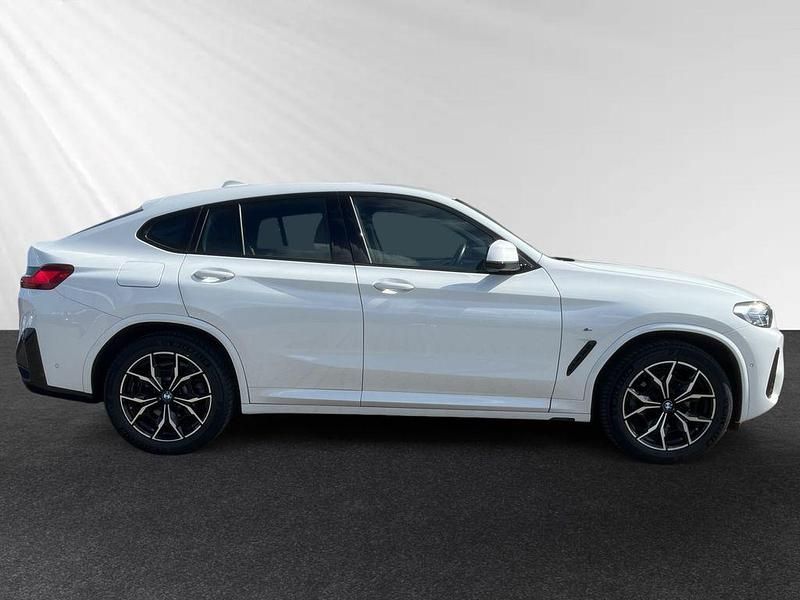 Gebraucht BMW X4 M Sport 190 PS (139 kW) 2024 Alpinweiss SUV