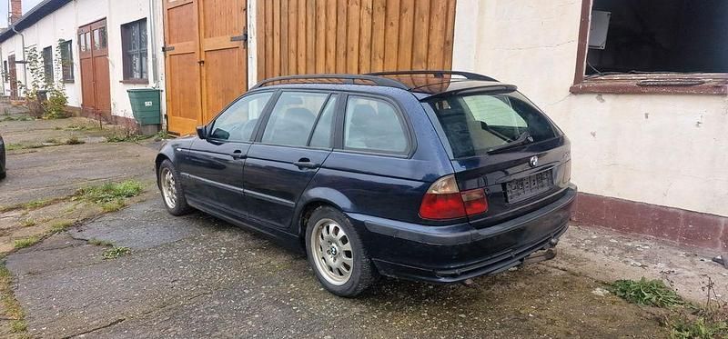 Gebraucht BMW 320 150 PS (110 kW) 2003 Blau Limousine