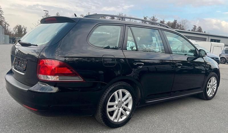 Gebraucht VW Golf VI 105 PS (77 kW) 2011 Schwarz Kleinwagen