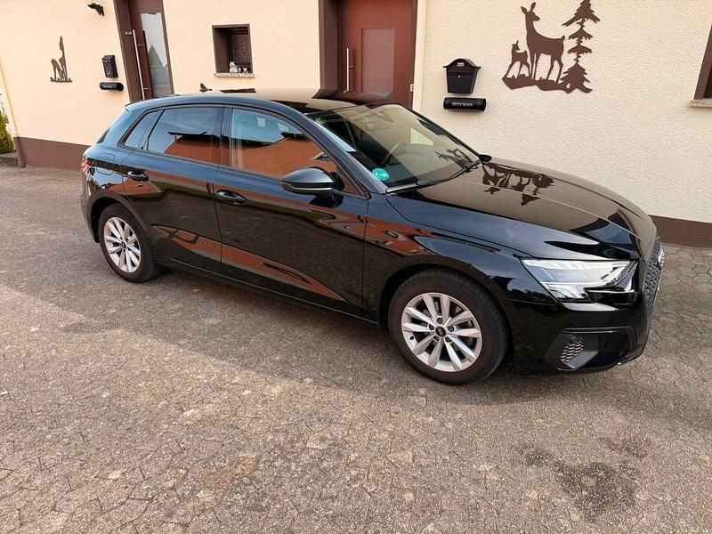 Second-hand Audi A3 150 CP (110 kW) 2022 Negru Berlinǎ