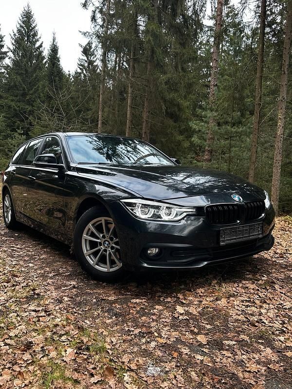 Gebraucht BMW 318 150 PS (110 kW) 2016 Schwarz Kombi
