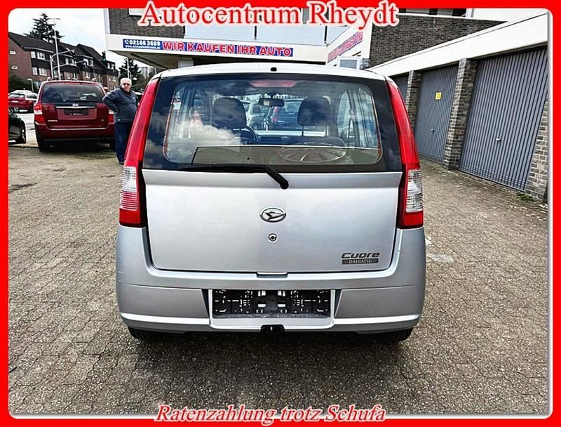 Gebraucht Daihatsu Cuore 58 PS (42 kW) 2006 Silber Kleinwagen