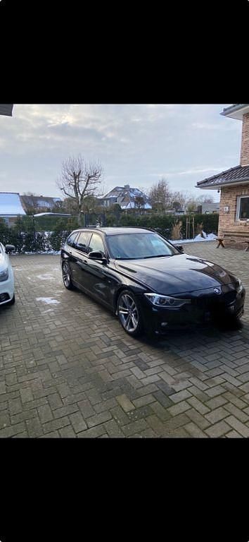 Schwarz Gebraucht 2014 BMW 320 Sport Line Kombi | 9.500 € (Fairer Preis) - Bild 1/4