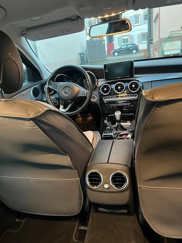 Gebraucht Mercedes 180 122 PS (89 kW) 2015 Grau Limousine