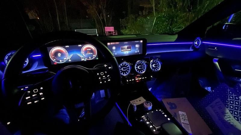 Schwarz Gebraucht 2020 Mercedes CLA180 Shooting Brake Kombi | 23.500 € (Fairer Preis) - Bild 1/4