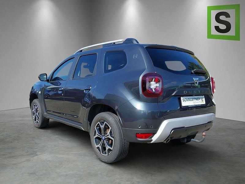 Gebraucht Dacia Duster Celebration 131 PS (96 kW) 2020 Grau SUV