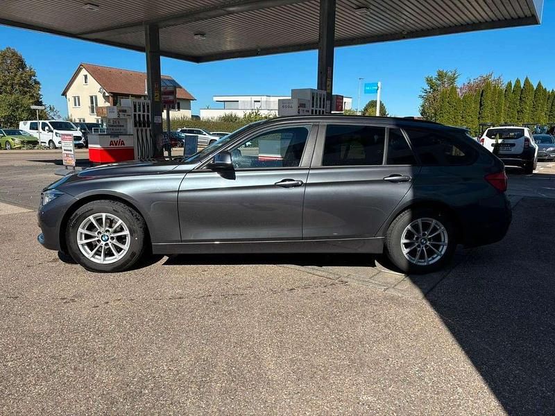 Gebraucht BMW 320 Performance 190 PS (139 kW) 2019 Grau Kombi