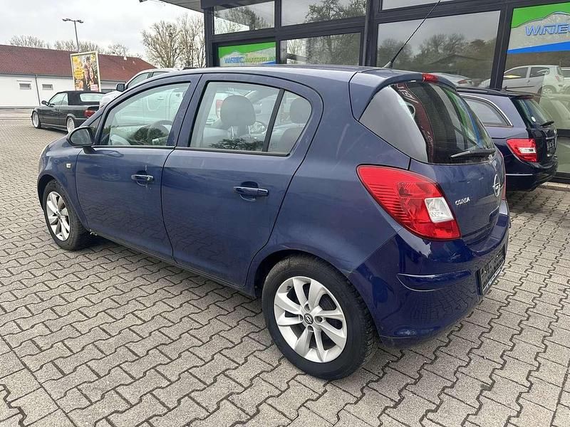 Gebraucht Opel Corsa Edition 80 PS (58 kW) 2009 Royalblau h: u2/f:atlantikblau Kleinwagen