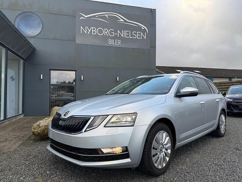 Silber Gebraucht 2018 Skoda Octavia Style Kombi | 10.500 € (Guter Preis) - Bild 1/4