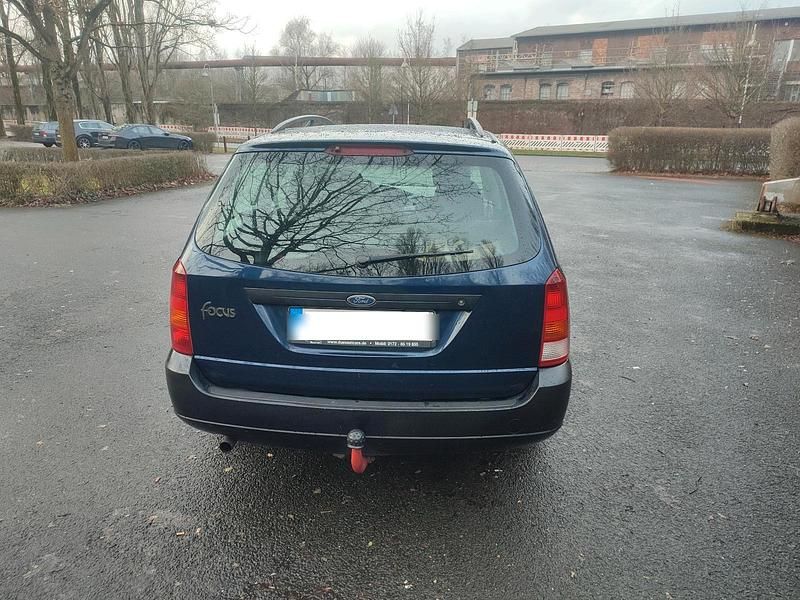 Gebraucht Ford Focus 101 PS (74 kW) 2005 Blau Kombi