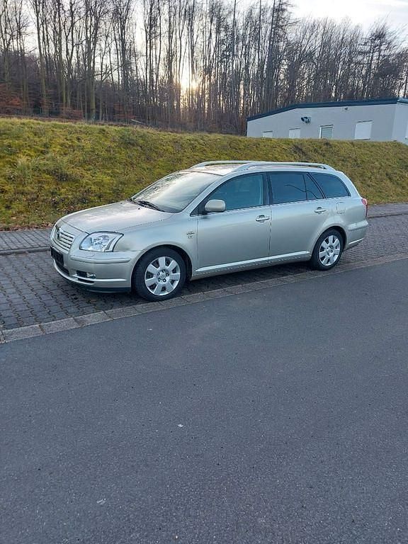 Silber Gebraucht 2006 Toyota Avensis Executive Kombi | 1.250 € (Superpreis) - Bild 1/4