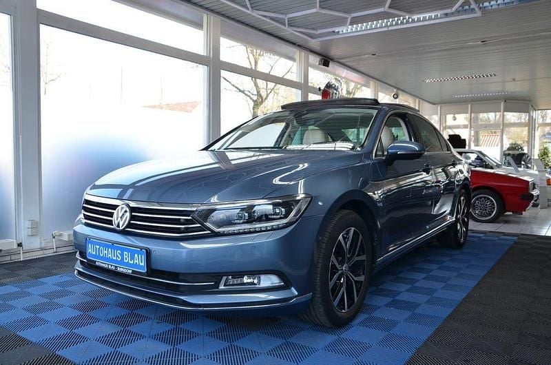Gebraucht VW Passat Highline 179 PS (131 kW) 2016 Blau Limousine