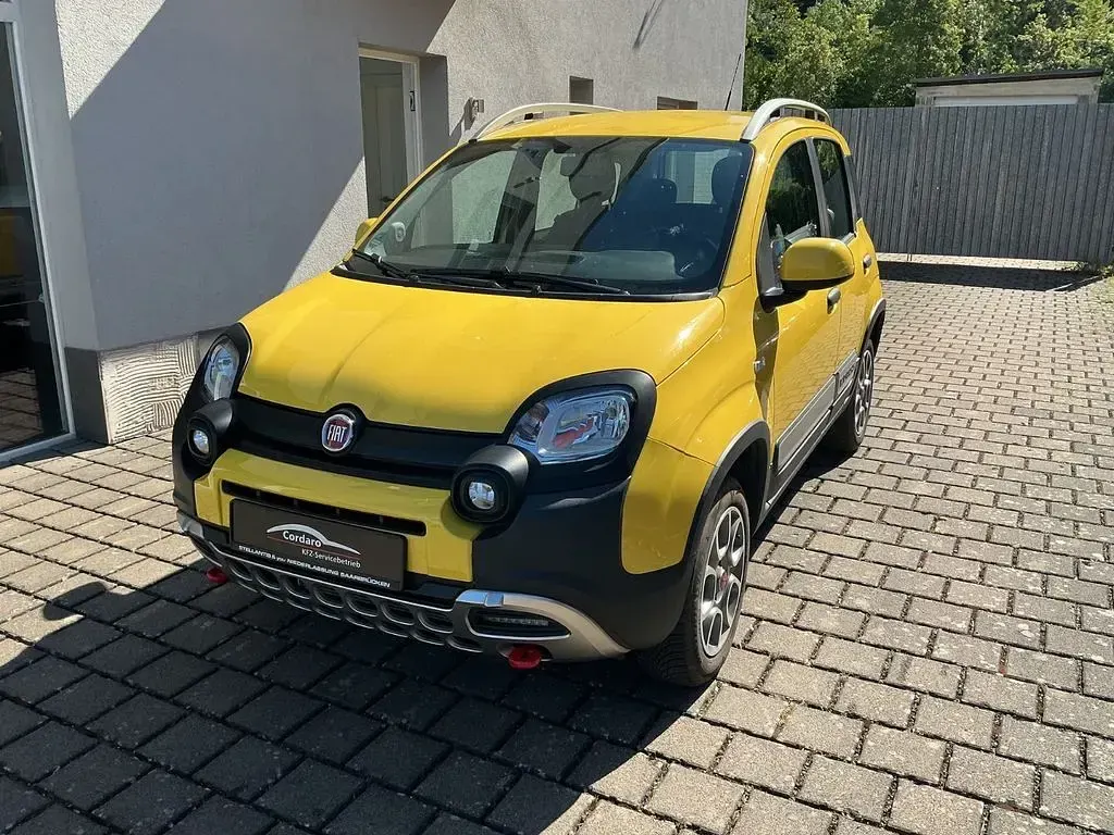Gebraucht Fiat Panda Cross Cross 80 PS (58 kW) 2015 Gelb Kleinwagen