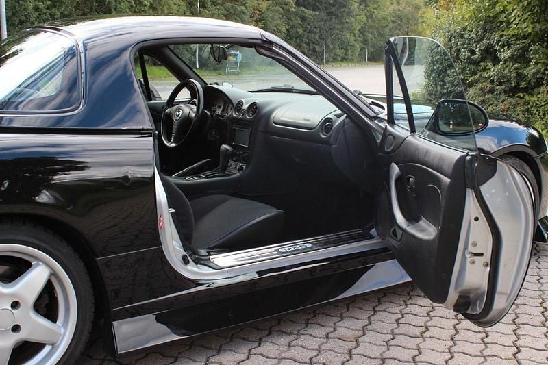 Gebraucht Mazda MX5 139 PS (102 kW) 2001 Schwarz Cabrio