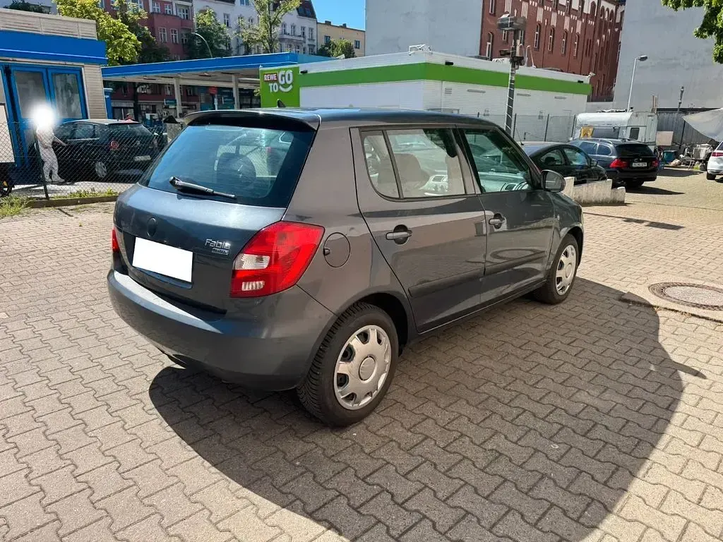 Gebraucht Skoda Fabia Ambiente 60 PS (44 kW) 2007 Grau Limousine