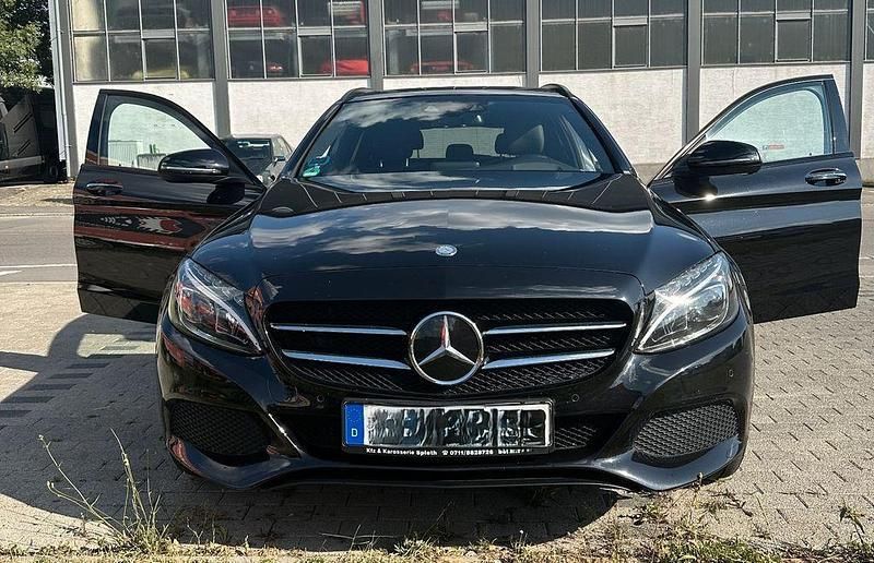 Schwarz Gebraucht 2016 Mercedes C220 Avantgarde Kombi | 19.200 € (Fairer Preis) - Bild 1/4
