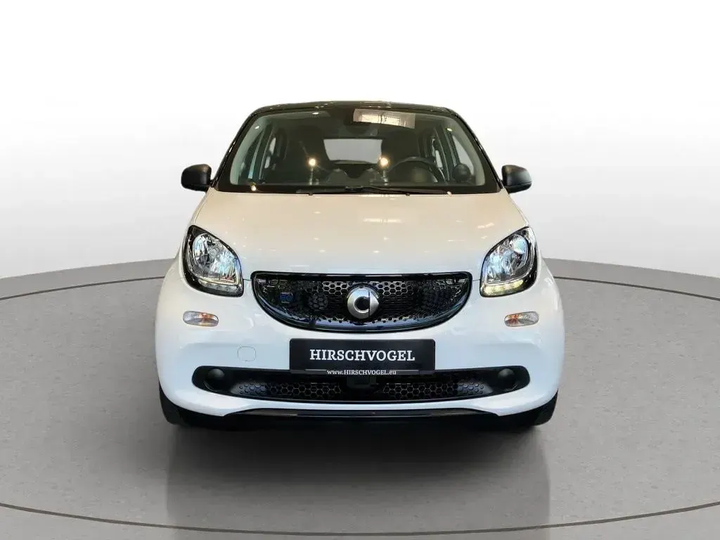 Gebraucht Smart ForFour Electric Drive Passion 60 kW (82 PS) 2019 Weiß Kleinwagen