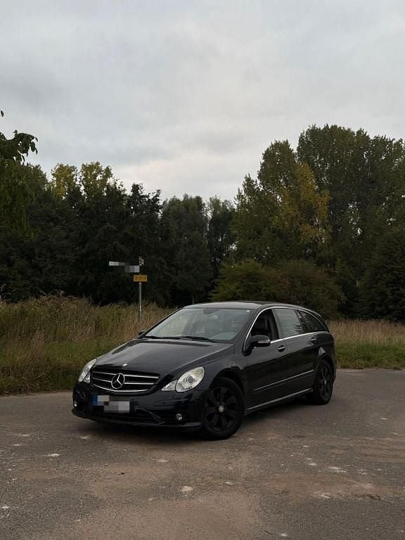 Schwarz Gebraucht 2009 Mercedes R350 Van / Kleinbus | 5.000 € (Guter Preis) - Bild 1/4