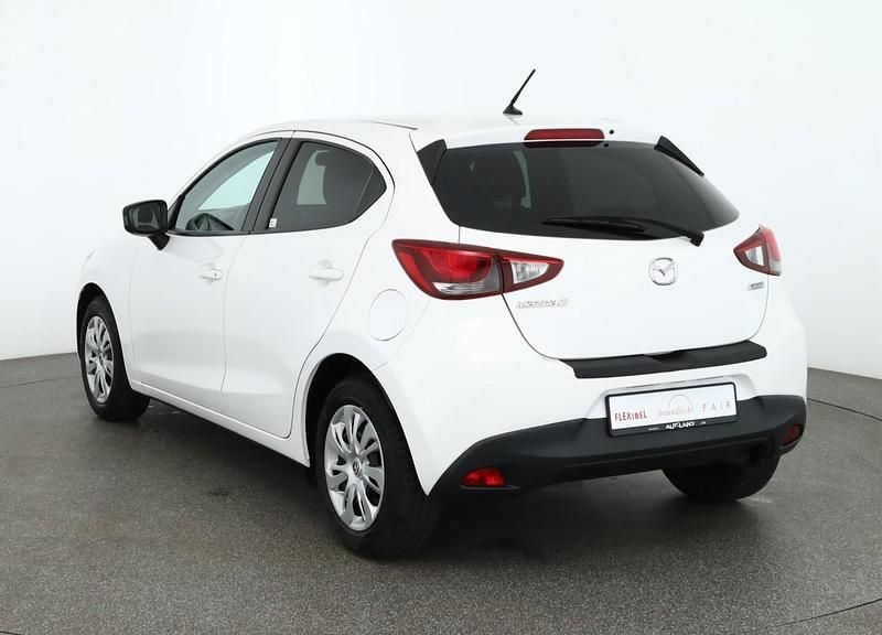 Gebraucht Mazda 2 Center-Line 75 PS (55 kW) 2017 Purweiß Kleinwagen