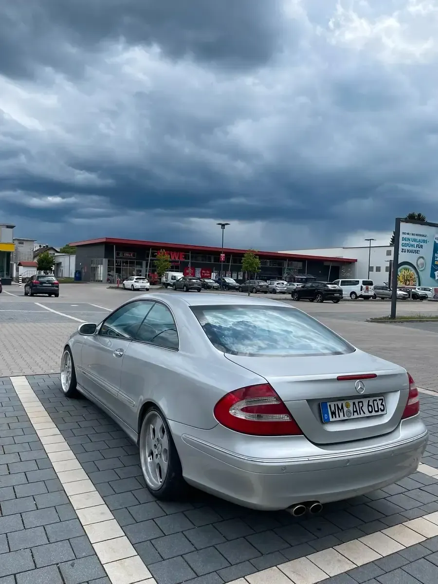 Gebraucht Mercedes CLK240 170 PS (125 kW) 2002 Silber Coupé