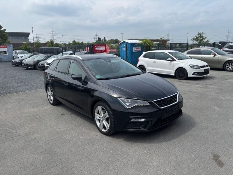 Mitternachtsschwarz Gebraucht 2018 Seat Leon ST FR Kombi | 9.999 € (Guter Preis) - Bild 1/4