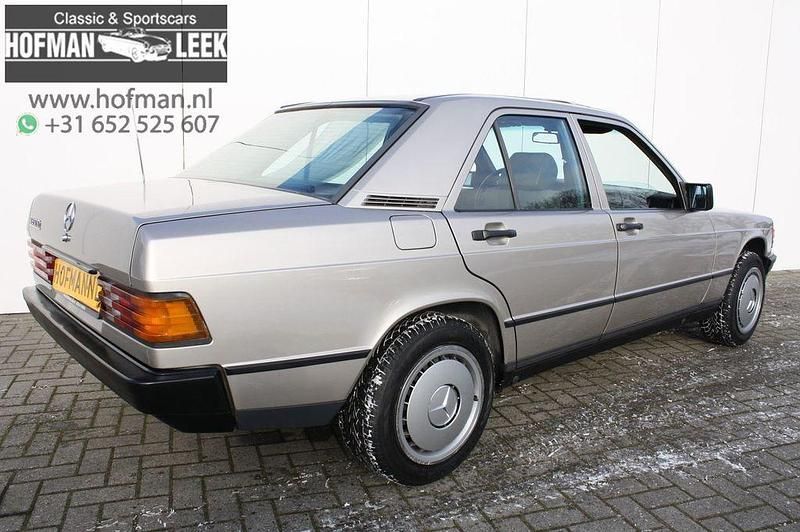 Gebraucht Mercedes 190 72 PS (52 kW) 1986 Grau Limousine