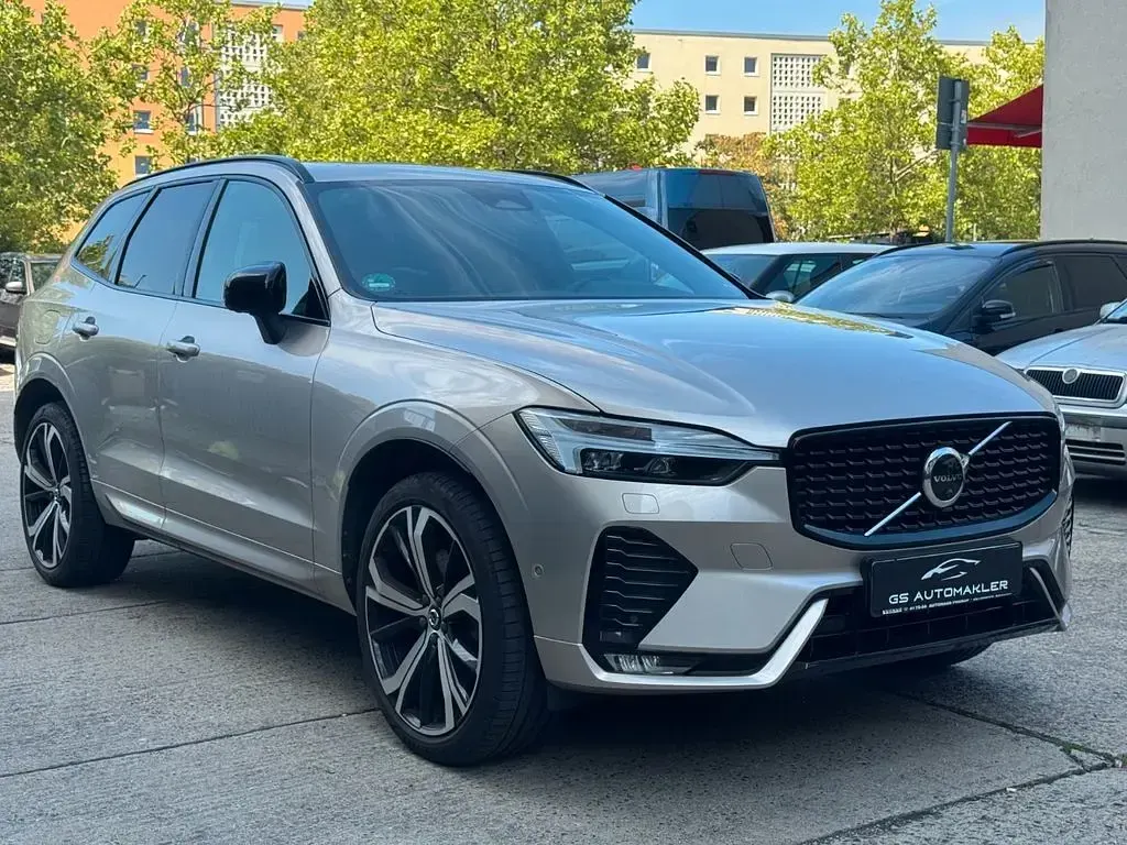Gebraucht Volvo XC60 Plus 197 PS (144 kW) 2022 Beige SUV