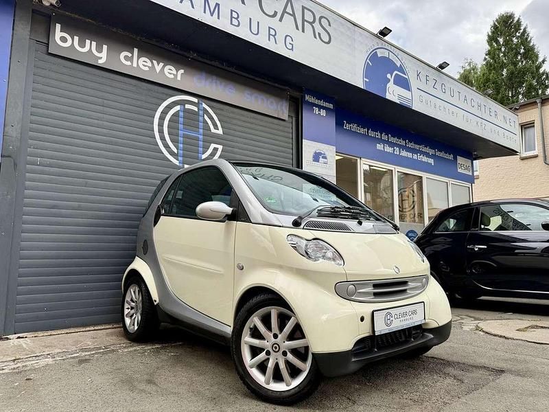 Gelb Gebraucht 2005 Smart ForTwo Coupé Passion Kleinwagen | 3.790 € (Fairer Preis) - Bild 1/4