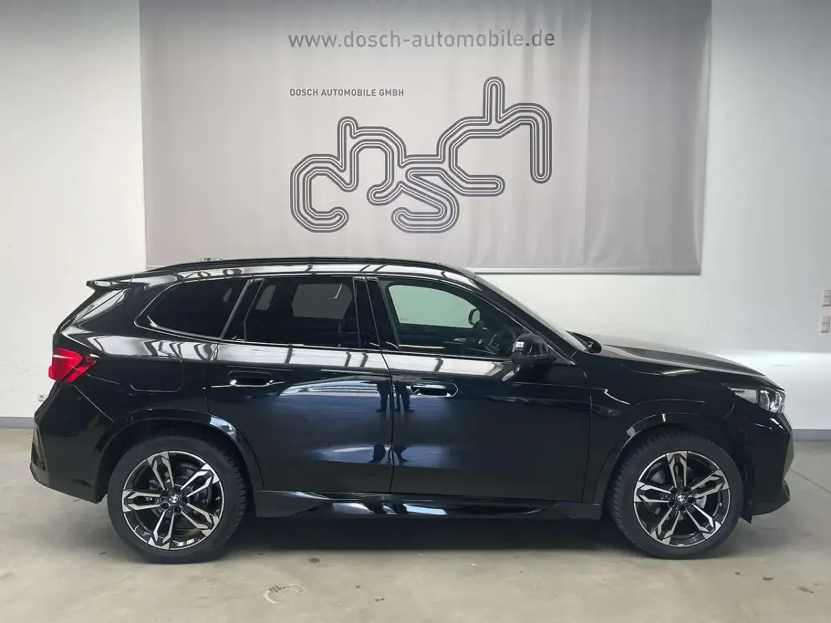 Gebraucht BMW X1 M Sport 150 PS (110 kW) 2025 Black sapphire SUV
